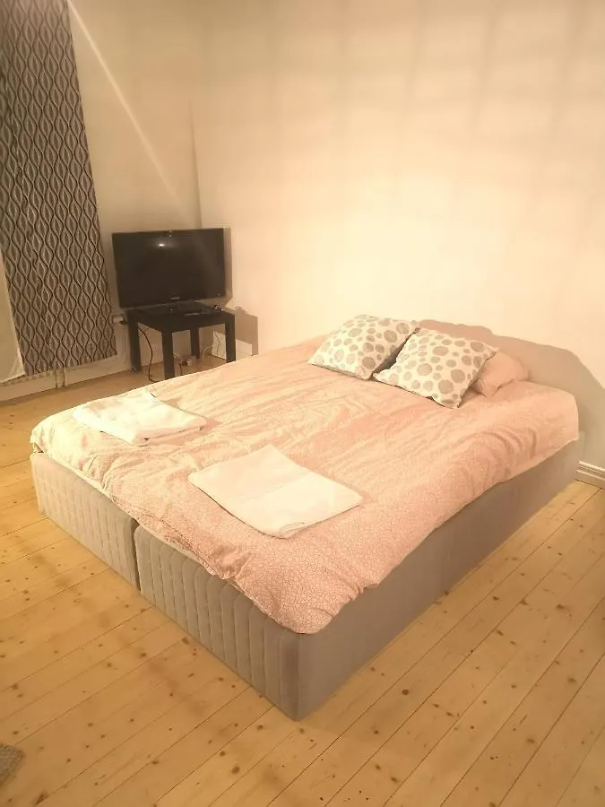 Apartment Cozy Flat At Biking Distance From City Centre Gothenburg